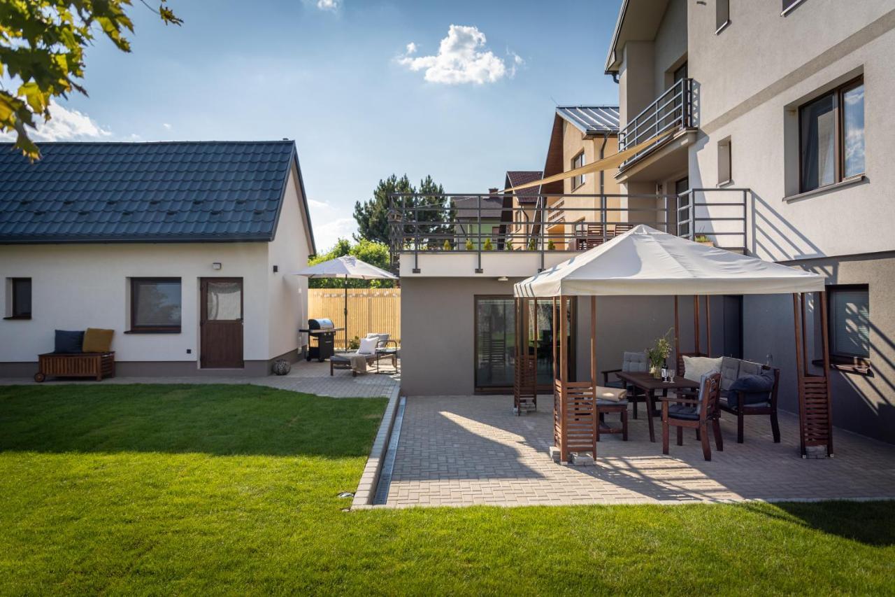 Stylish Apartment Under The Tatras Штрба Экстерьер фото